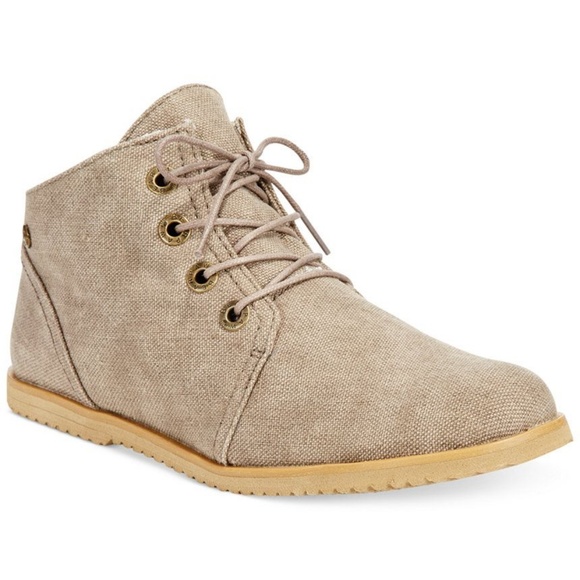 bearpaw women's claire chukka boot